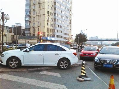 ��������30������ͣ�Ϲܽ֡� Υ��ͣ��������