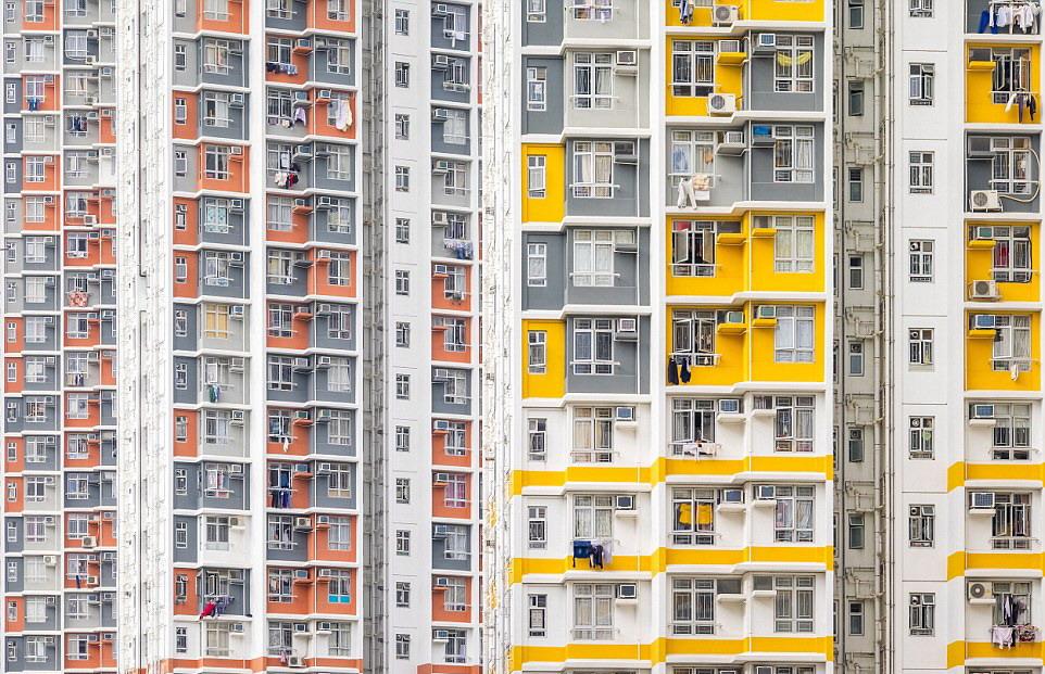 香港居民楼层层叠叠 如同抽象艺术画(组图)