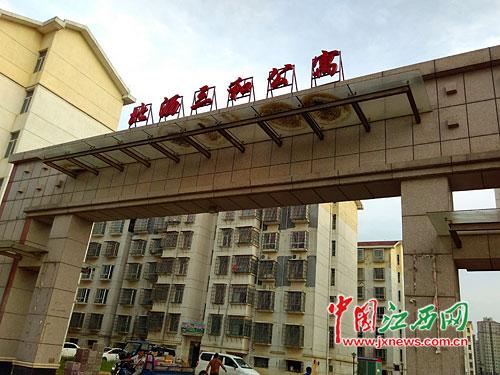 src="http:///0/13/09/49/13094995_402827.jpg"