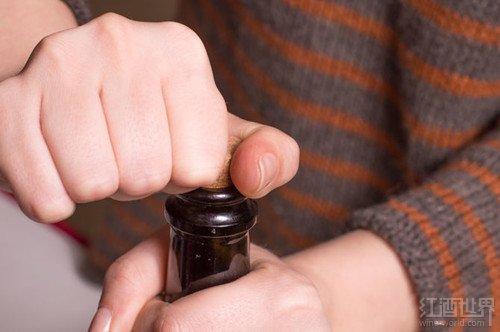 ��ΰ�ȫ�ؿ����ģ������ģ�