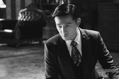 《伪装者》靳东人气盖过胡歌 王天风扮演者演技高