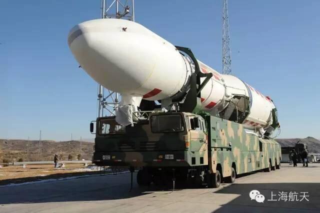 长征六号运载火箭运输车外形威武霸气