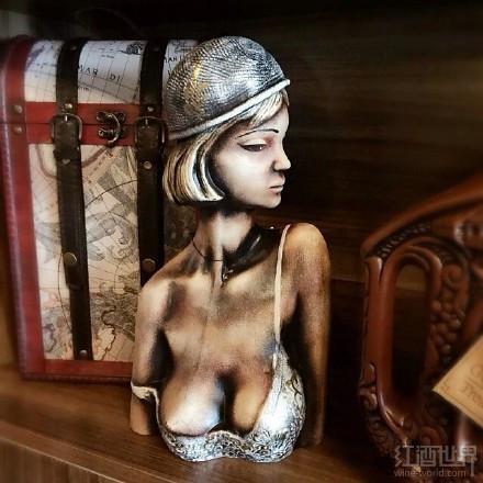 ��³�������ѾƵľ�ƿ�ж�����