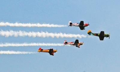 2015֣�ݺ�չ3��ǩ��260���� �������б��ݶӲ�չ