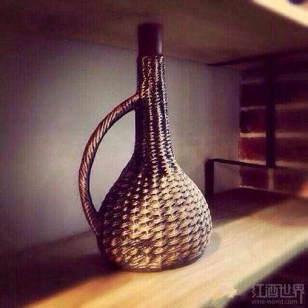 ��³�������ѾƵľ�ƿ�ж�����