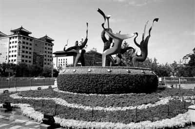 ����Ѷ������ �������й�66��������֮�ʣ�ȫ��200�ദ���廨̳���ù���ȫ�濢����1500�����꣨�裩�����ѽ���ʢ���ڡ��˴λ��ܾ��۲��ý�������10������Ѯ������