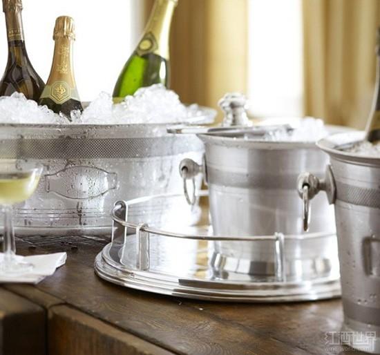 �����ѾƳ��ˣ�����������Щװ����