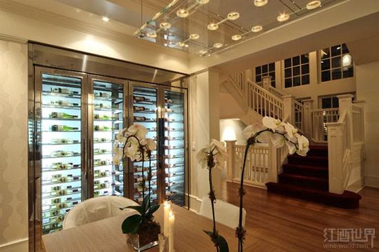 �����ѾƳ��ˣ�����������Щװ����