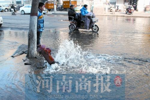 ֣��һ���Ӽݽγ�ײ������˨ ��·���С��