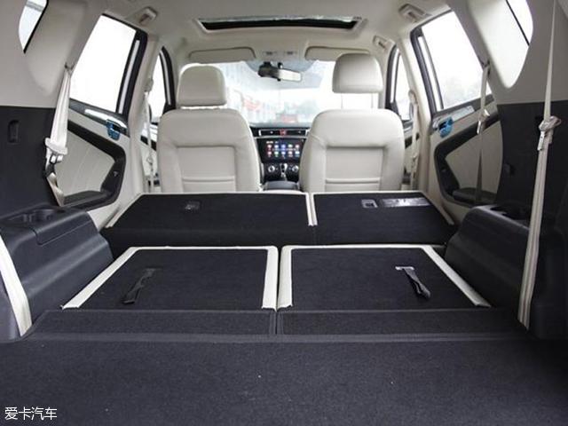 东风风光580发布内饰实车照上半年上市