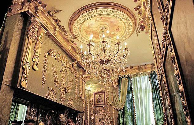 俄罗斯"黄金屋"出售 墙壁马桶都镀金(组图)