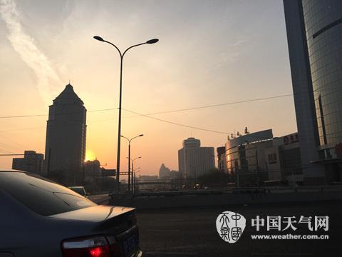 北京今明天有霾 周六气温高达28℃热如初夏