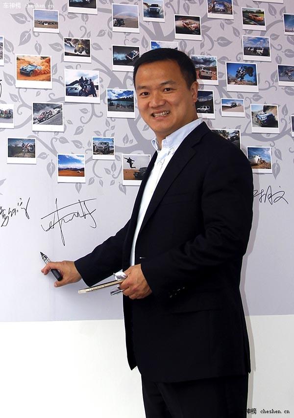 因感动而坚持 赛车超级经纪人李铁军 李铁军,环塔铁军,赛车经纪人,汽车运动,南京华恩兄弟赛车俱乐部