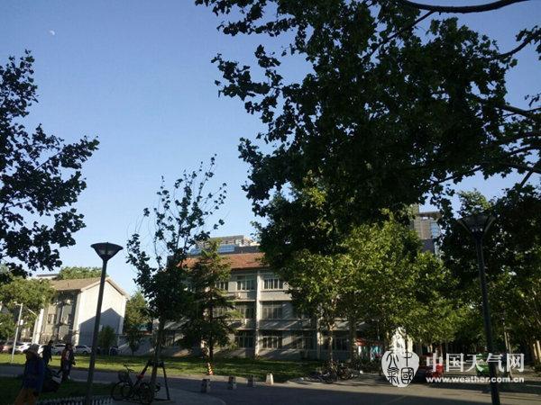 �������������30�� �Ϸ�����ӭǿ����