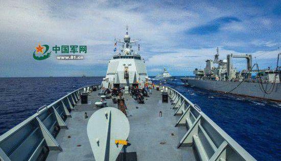 中国海军大批舰机在西太平洋演练 美日军舰尾随