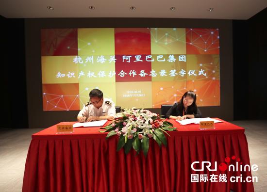 ͼƬĬ�ϱ���