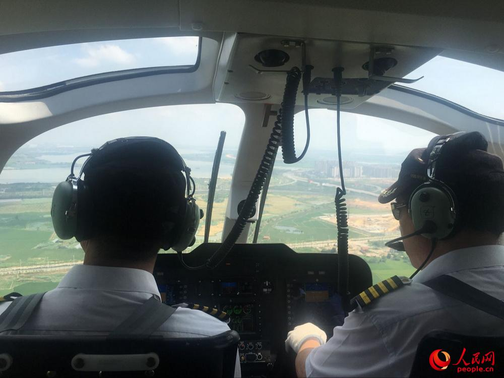 AC311A��ֱ�������ڡ���Խ��