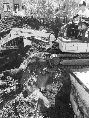 重新挖开地下室做防水