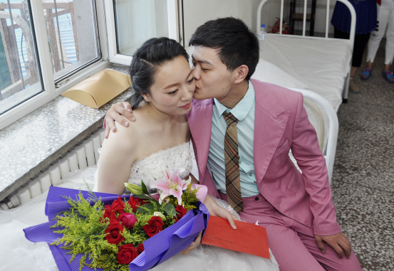 �ڻ����ϸΰ�Ů��κƽ�о�����Ҹ�