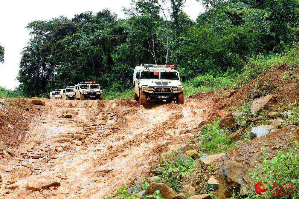 �й�����֧פ��������ά�;��������ִ�ڳ�������ɽ�廬�¼���Ţ����·�Ρ���Աʵ��ǰ��̽·���󳵸���ǰ������ӡ����ͨ�У���ֹ�����򻬡�