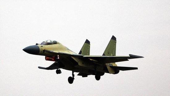 专家:歼16性能优于苏30 将作为歼20的补充