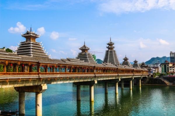 活力四射的汽车旅游运动嘉年华盛宴落地湖南新晃