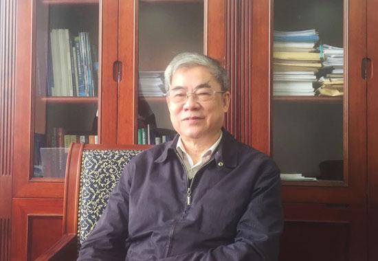 邬贺铨:我国移动互联网态势良好 核心技术需突破