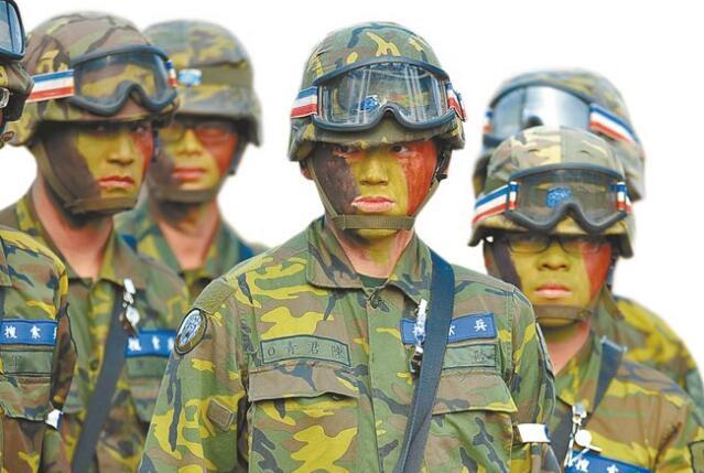 不仅是胶带黏导弹 台军卖"囧"花样多多-中新网