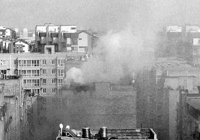 ����һ������������Ӣ�¾Ȼ� ����𳡱���ú����