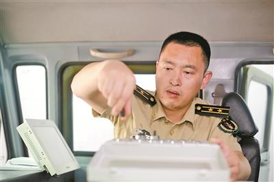 【专家小传】邓江涛,某导弹旅技术科科长,高级工程师
