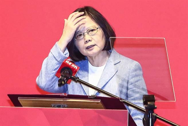 作家:台领导人对大陆了解不如空姐 凭何决断两岸政策