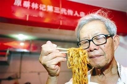 作为蔡明纬之子,蔡汉文先生曾在采访中坦诚并没有实质的秘方,唯一就是