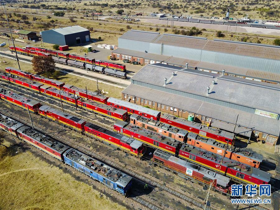 (国际・厦门会晤)(1)金砖合作机制为轨 中国机车开到南非
