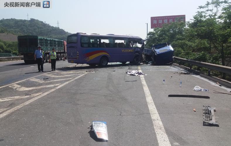 京昆高速山西清徐段发生一起车祸 1死2伤(图)