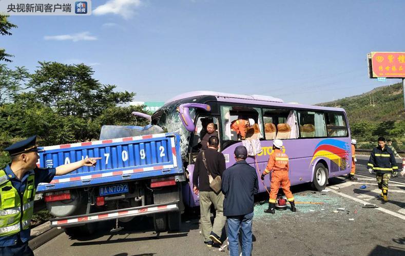 京昆高速山西清徐段发生一起车祸 1死2伤(图)