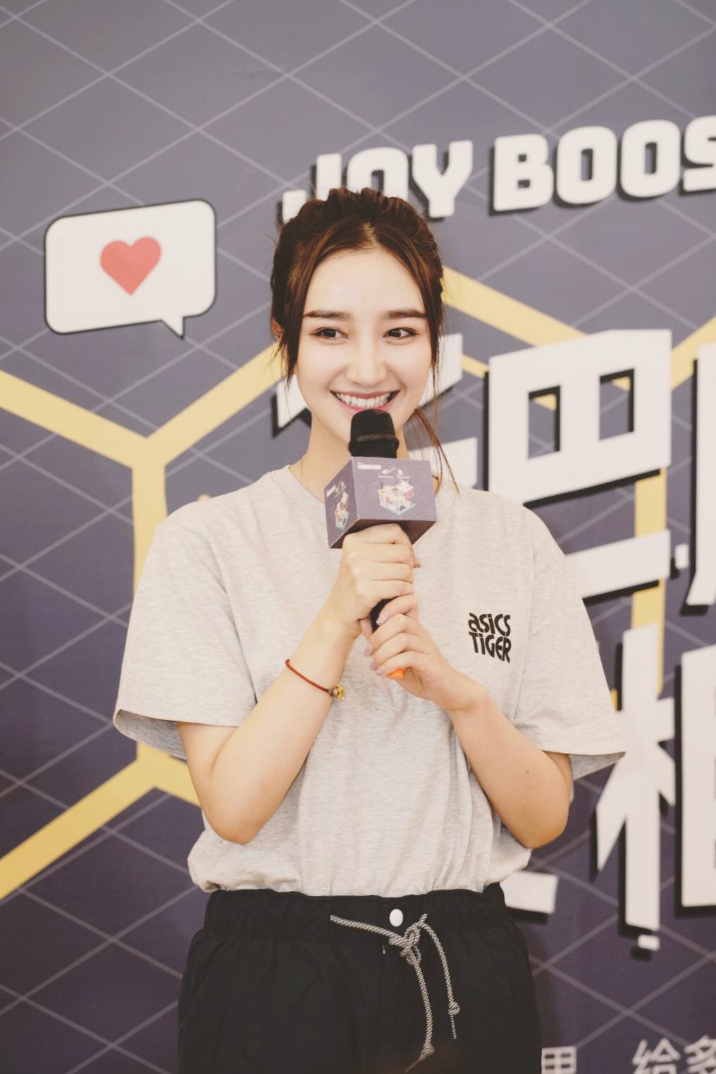 楼佳悦获赞元气少女自曝偏爱高强度健身方式