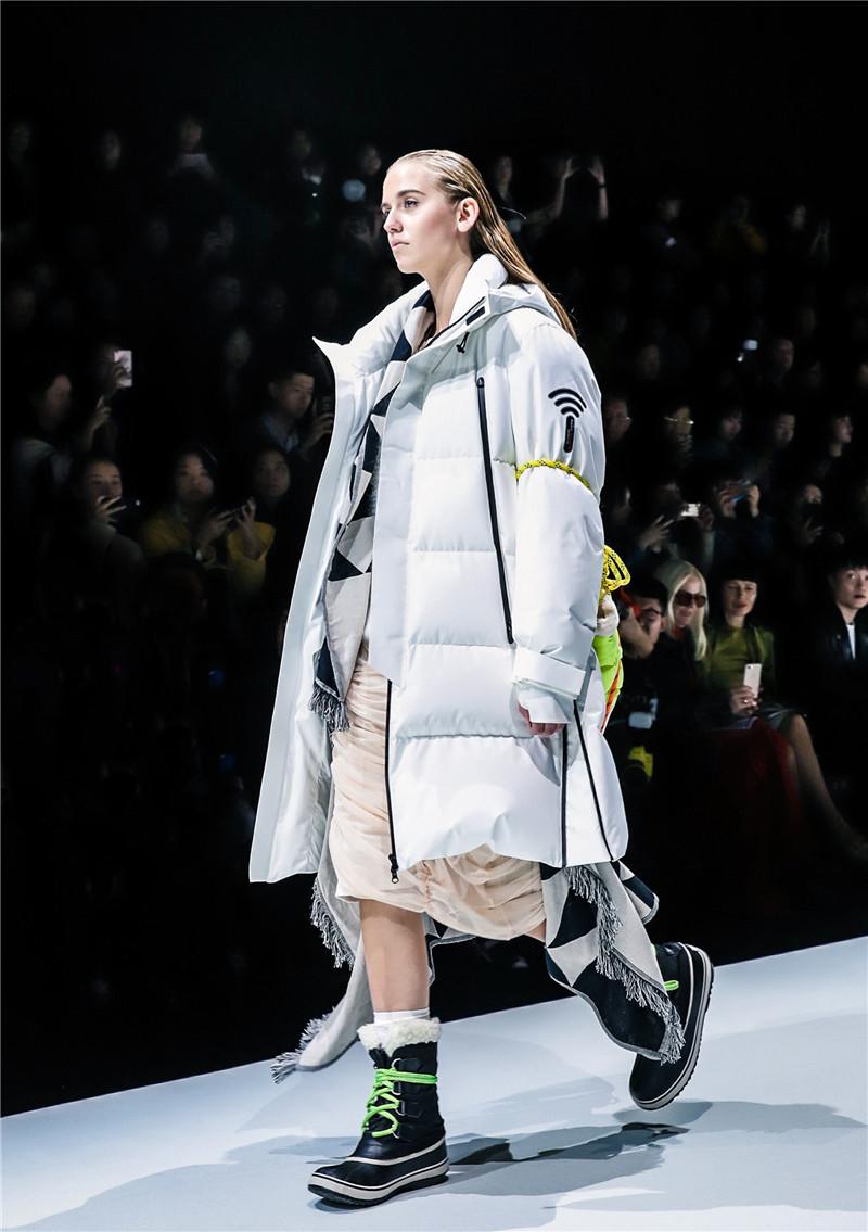 波司登x tim coppens系列走秀现场