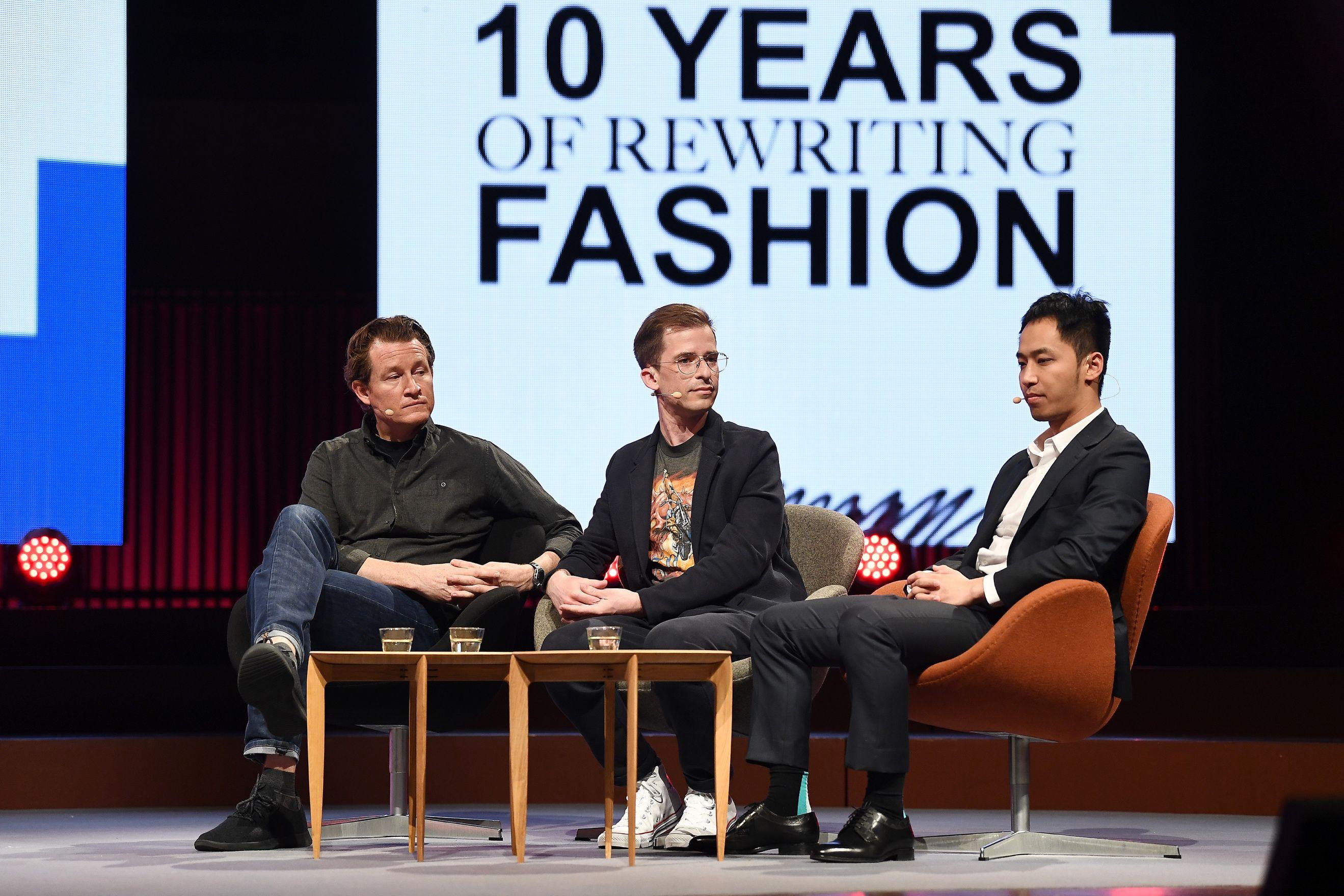 和衣二三coo 王琛(右一)本届峰会还为参会企业提供了交流沟通的平台