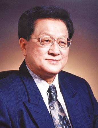 神探乌国庆的破案人生数十年侦办近百起重特大案