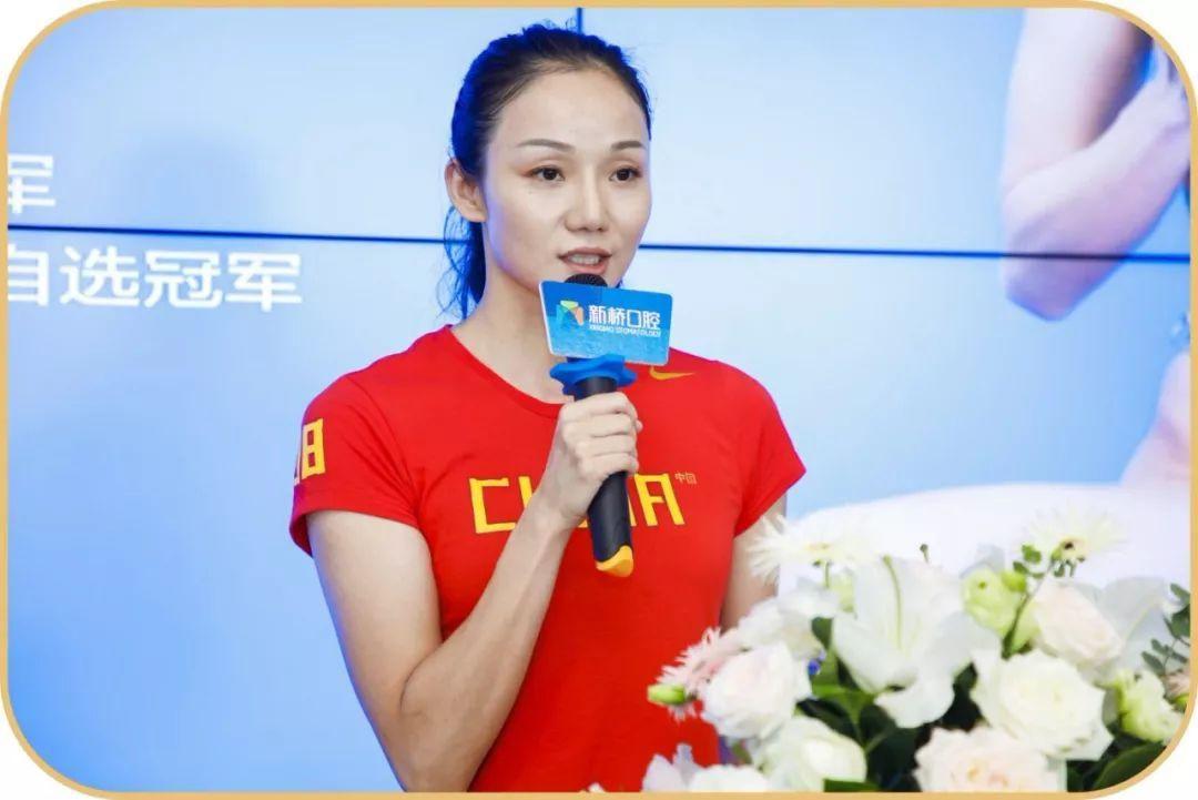 回忆去年在雅加达亚运会上的夺冠时刻,蒋文文表示:"