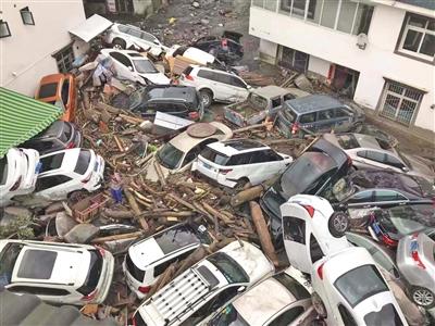 灾害致阿坝州19个乡镇8人死亡,26人失联,多条道路中断;当地已划拨200