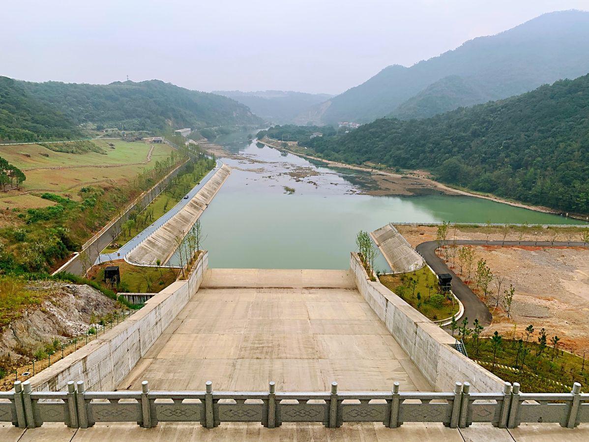 滔滔江水入平湖一泓清泉润万家钦寸水库风景这边独好