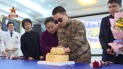 杜富国28岁生日快乐