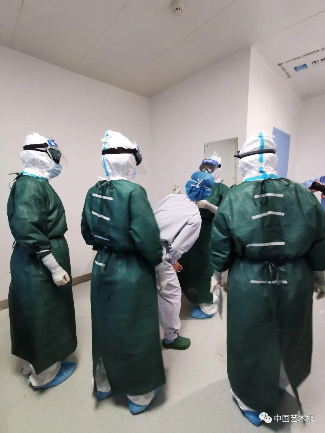 中国摄协抗击疫情摄影小分队发自武汉