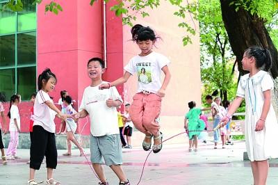 暑期学校托管,能否托起快乐假期