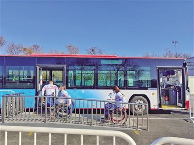 冬残奥会期内，40辆公共汽车改成“福祉车”服务项目残疾轮椅旅客