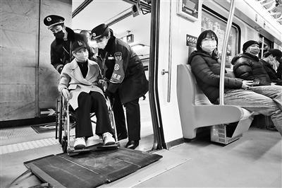 北京地铁全方位更新改造无障碍设施