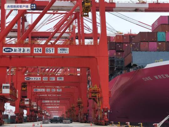 上海全力保障港口运转通畅 集装箱吞吐量同比增长8.14%