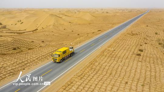 新疆第三条沙漠公路即将建成通车【4】
