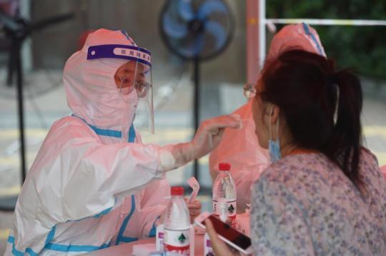 国务院联防联控机制回答当前疫情防控有关问题